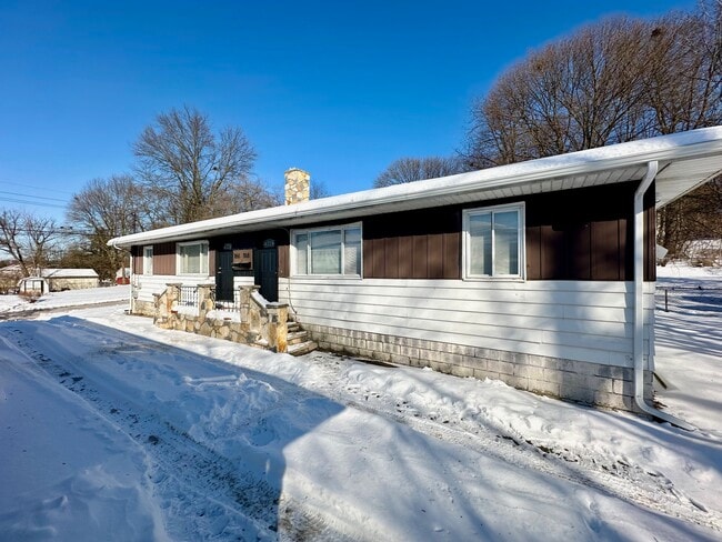 1168 Tonawanda Ave, Unit 1168