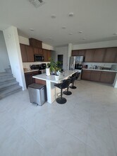 1990 Majalis Pl, Unit bedroom 3 in Las Vegas, NV - Building Photo - Building Photo