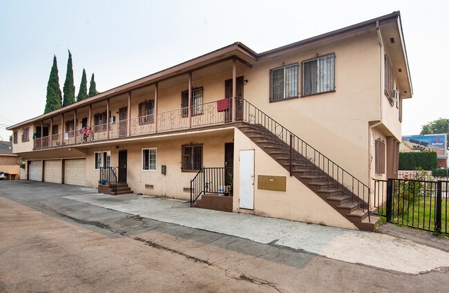 10340 State St in Lynwood, CA - Building Photo - Building Photo