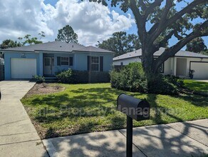 7306 S West Shore Blvd in Tampa, FL - Building Photo - Building Photo