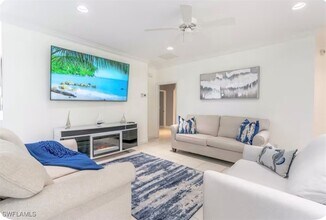 593 106th Ave N in Naples, FL - Building Photo - Building Photo