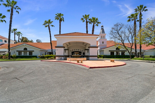 Westmont Village Homes - 55+ Senior Community in Riverside, CA - Foto de edificio - Building Photo