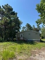 9116 Eagle Nest Dr in Navarre, FL - Building Photo
