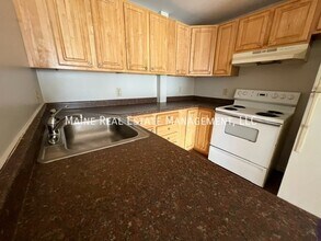 1817 Hammond St in Hermon, ME - Building Photo - Building Photo