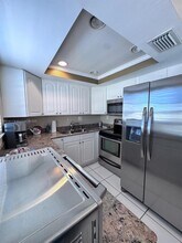 2451 NE 49th St in Fort Lauderdale, FL - Building Photo - Building Photo