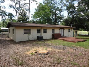 17197 NW 243rd St in High Springs, FL - Building Photo - Building Photo