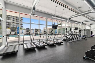 14951 Royal Oaks Ln, Unit 107 in North Miami, FL - Building Photo - Building Photo