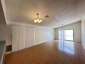 216 Jon Belger Dr in Las Vegas, NV - Building Photo - Building Photo