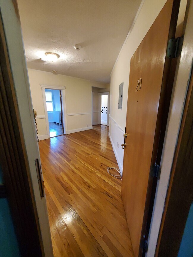 368 Riverway, Unit 0-23 in Boston, MA - Foto de edificio - Building Photo