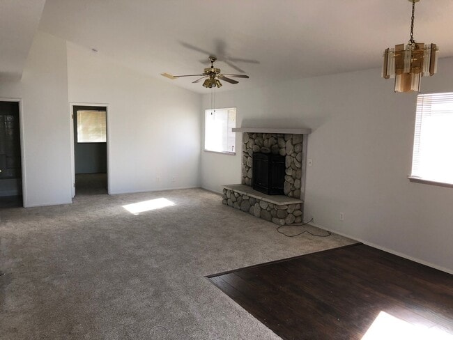 1244 Porter St in Ridgecrest, CA - Building Photo - Building Photo
