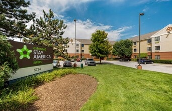 Furnished Studio-Chicago - Gurnee in Gurnee, IL - Building Photo - Building Photo