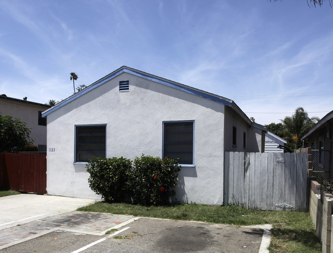 1123 W Chestnut St in Anaheim, CA - Foto de edificio - Building Photo