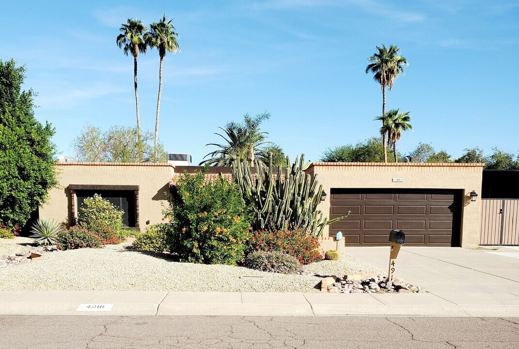4910 E Pershing Ave in Scottsdale, AZ - Building Photo