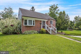 6 Darlin Dr in Reading, PA - Building Photo - Building Photo