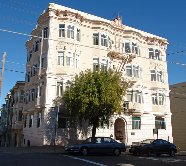 St. Ann's Apartments in San Francisco, CA - Building Photo - Building Photo