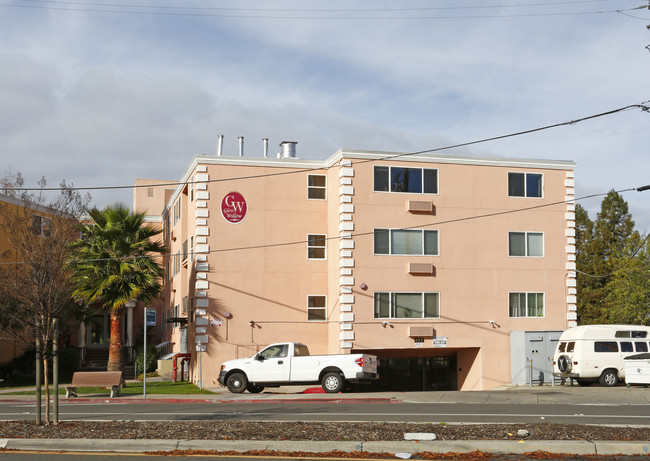 Glen Willow Apartments in San Jose, CA - Building Photo - Building Photo