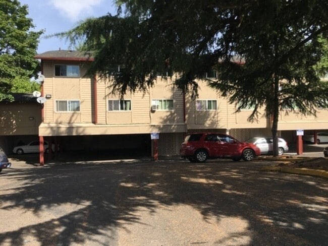 13439 SE Stark St in Portland, OR - Building Photo - Building Photo