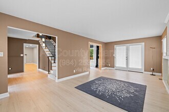 5105 Pine Dr in Raleigh, NC - Building Photo - Building Photo