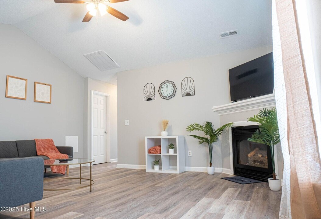 2503 East St in Winterville, NC - Building Photo