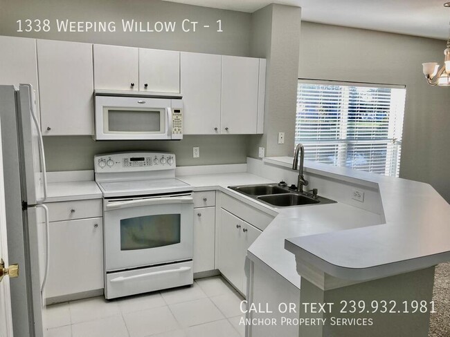 1338 Weeping Willow Ct in Cape Coral, FL - Building Photo - Building Photo