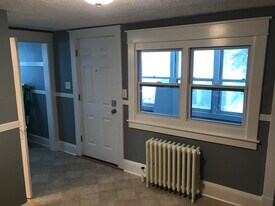 12 Hazelwood Ter, Unit 2 in Pittsfield, MA - Building Photo