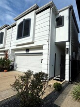 824 Birdsall St in Houston, TX - Building Photo - Building Photo