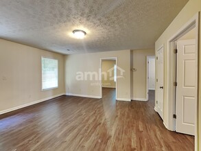 4701 W Lake Dr SE in Conyers, GA - Building Photo - Building Photo