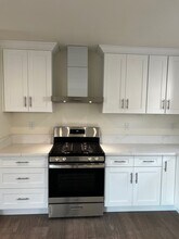 636 E 87th St in Los Angeles, CA - Building Photo - Building Photo