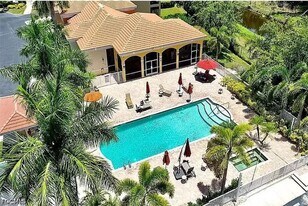 4450 Botanical Pl Cir in Naples, FL - Building Photo