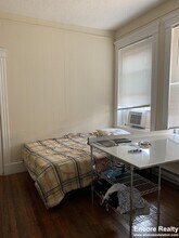 883 Huntington Ave in Boston, MA - Foto de edificio - Building Photo