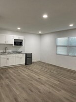 571 Lynchfield Ave in Altamonte Springs, FL - Building Photo