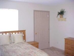 2321 Orchard St in Springdale, AR - Building Photo - Building Photo