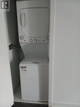 120 Varna Dr in Toronto, ON - Building Photo - Building Photo