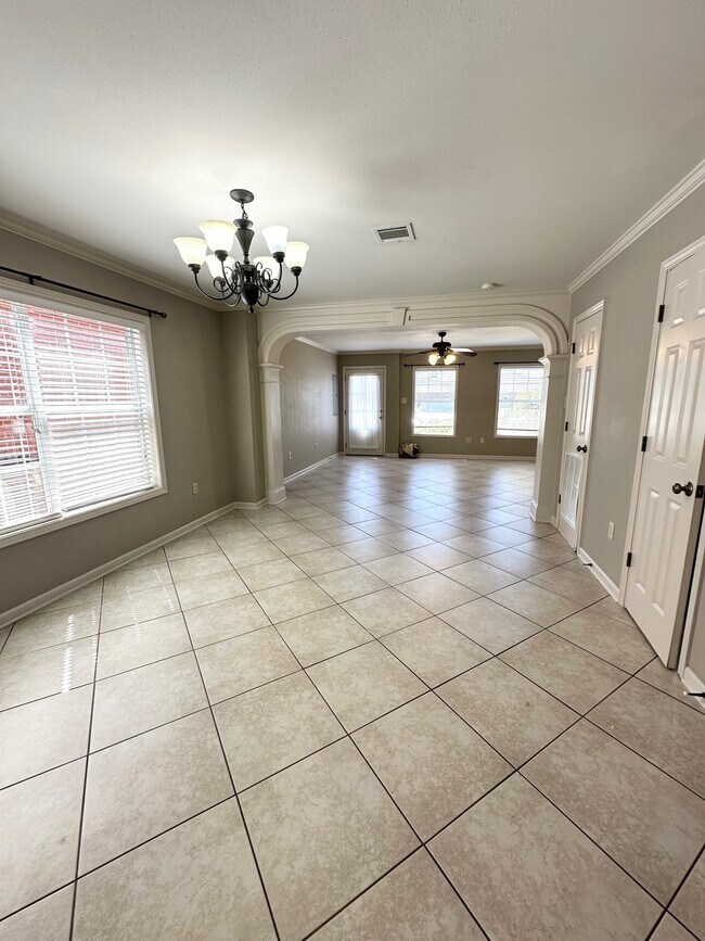 438 Vieux Carre in Houma, LA - Building Photo - Building Photo