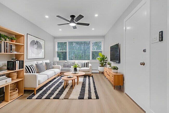 2712 W Balmoral Ave in Chicago, IL - Building Photo - Building Photo