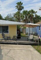 206 10th St in St. Augustine, FL - Building Photo