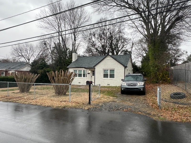 810 W Rankin Ave in Gastonia, NC - Foto de edificio