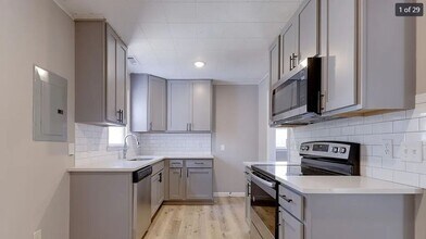 319 N St Paul St in Wichita, KS - Building Photo - Building Photo