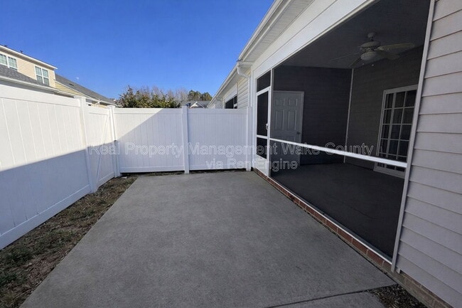 7310 Caversham Way in Raleigh, NC - Building Photo - Building Photo