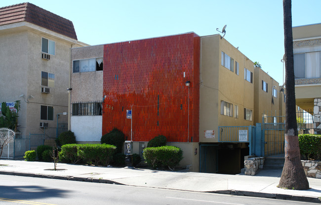 239 S Normandie Ave in Los Angeles, CA - Building Photo - Building Photo