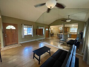 124 Omaikai Pl in Lahaina, HI - Building Photo - Building Photo