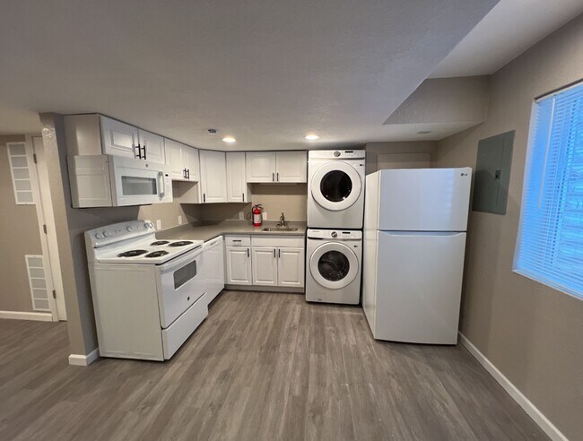 4524 Thompson Ct in Denver, CO - Building Photo - Building Photo