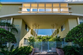 350 S Shore Dr in Miami Beach, FL - Building Photo - Building Photo