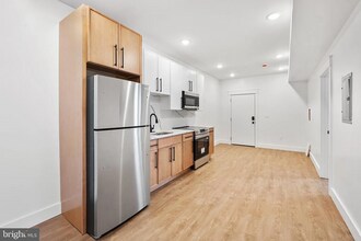 900 N 41st St in Philadelphia, PA - Building Photo - Building Photo