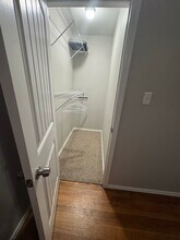1334 W Ridgewood Ct in San Antonio, TX - Building Photo - Building Photo