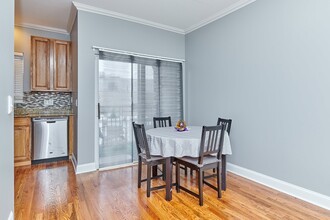 3244 N Kilbourn Ave in Chicago, IL - Building Photo - Building Photo