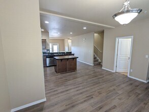 5997 Blue River Dr SE in Salem, OR - Building Photo - Building Photo