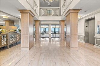 3820 Gulf Blvd in St Pete Beach, FL - Foto de edificio - Building Photo