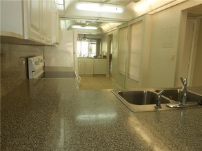 6 Royal Palm Way-Unit -106 in Boca Raton, FL - Building Photo - Building Photo