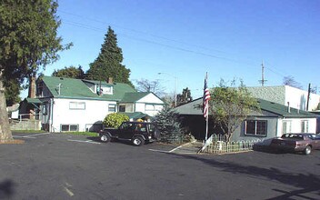 Cedar Shade Mobile Home Park in Portland, OR - Building Photo - Building Photo